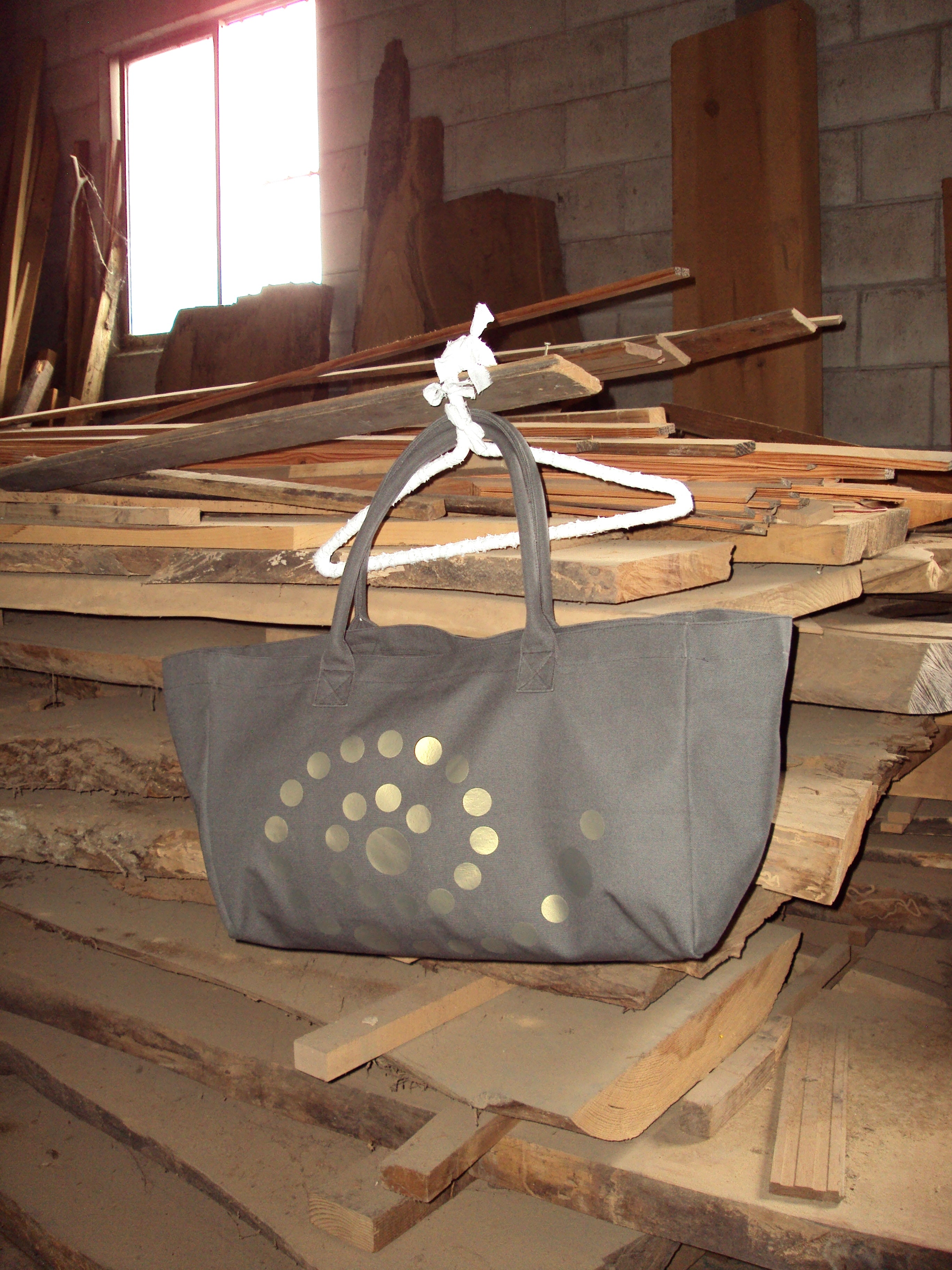 Tangling Bag (Charcoal + Gold)